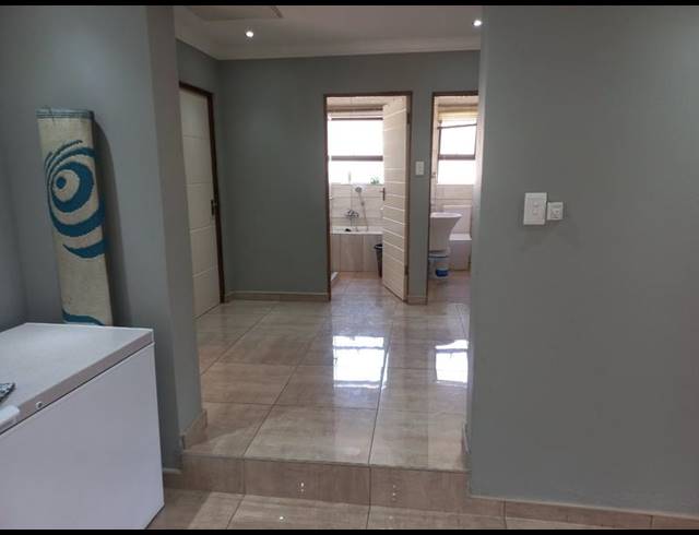 4 BEDROOM HOUSE FOR SALE IN GOLDEN ACRES ESTATE